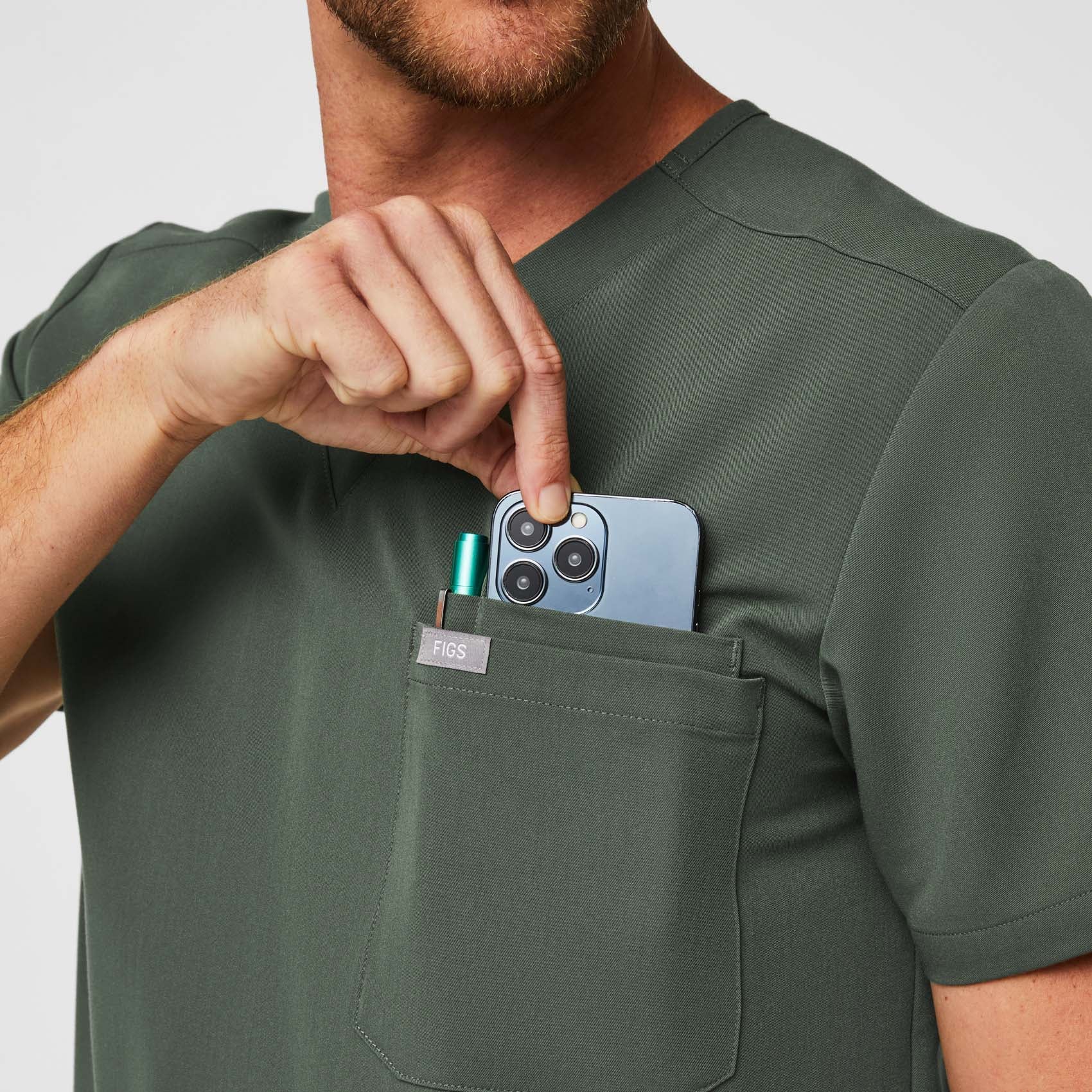 men's Moss Leon™- Three-Pocket Scrub Top (3XL - 6XL) - Image 5