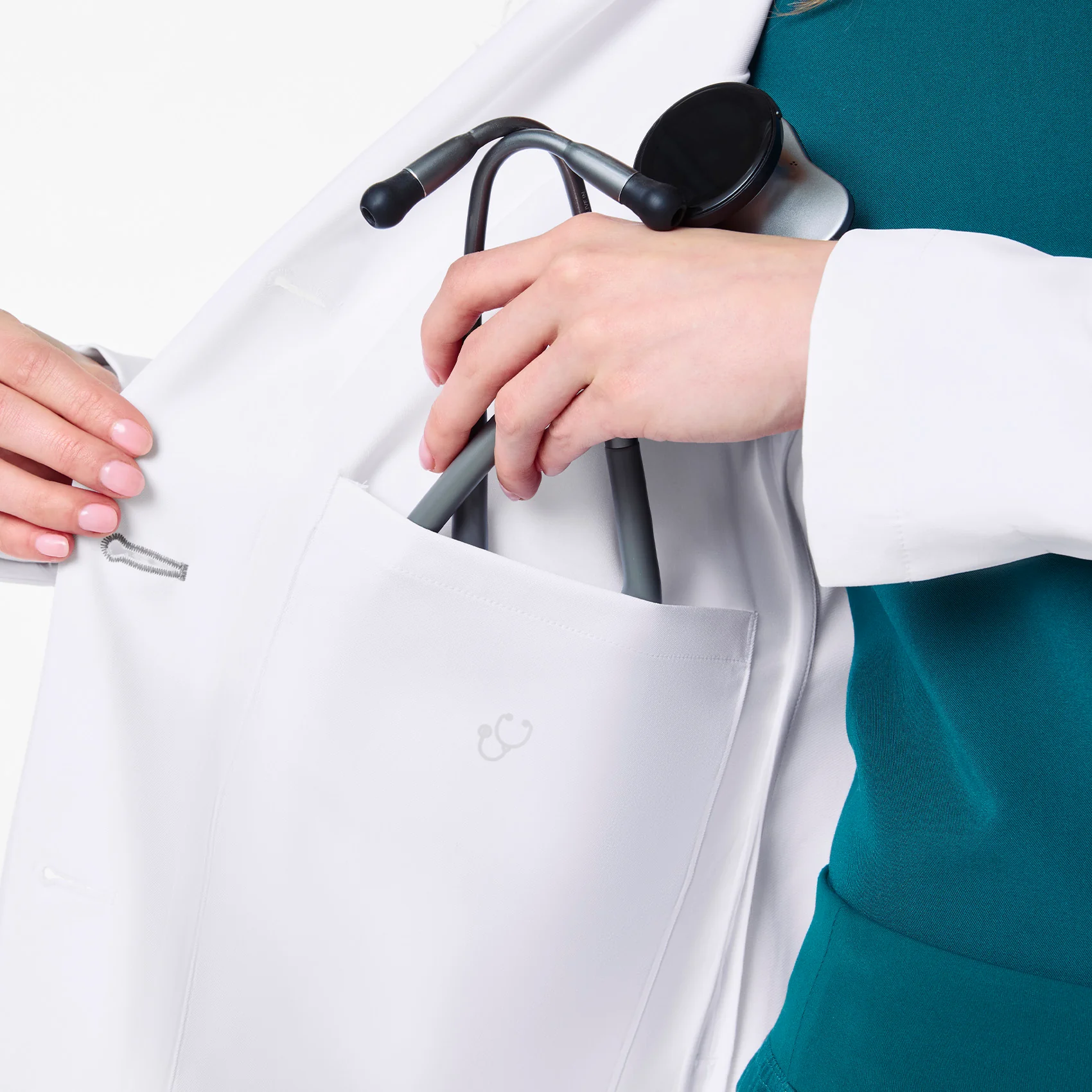 women's White Bellevue - Slim Long Lab Coat - Image 9