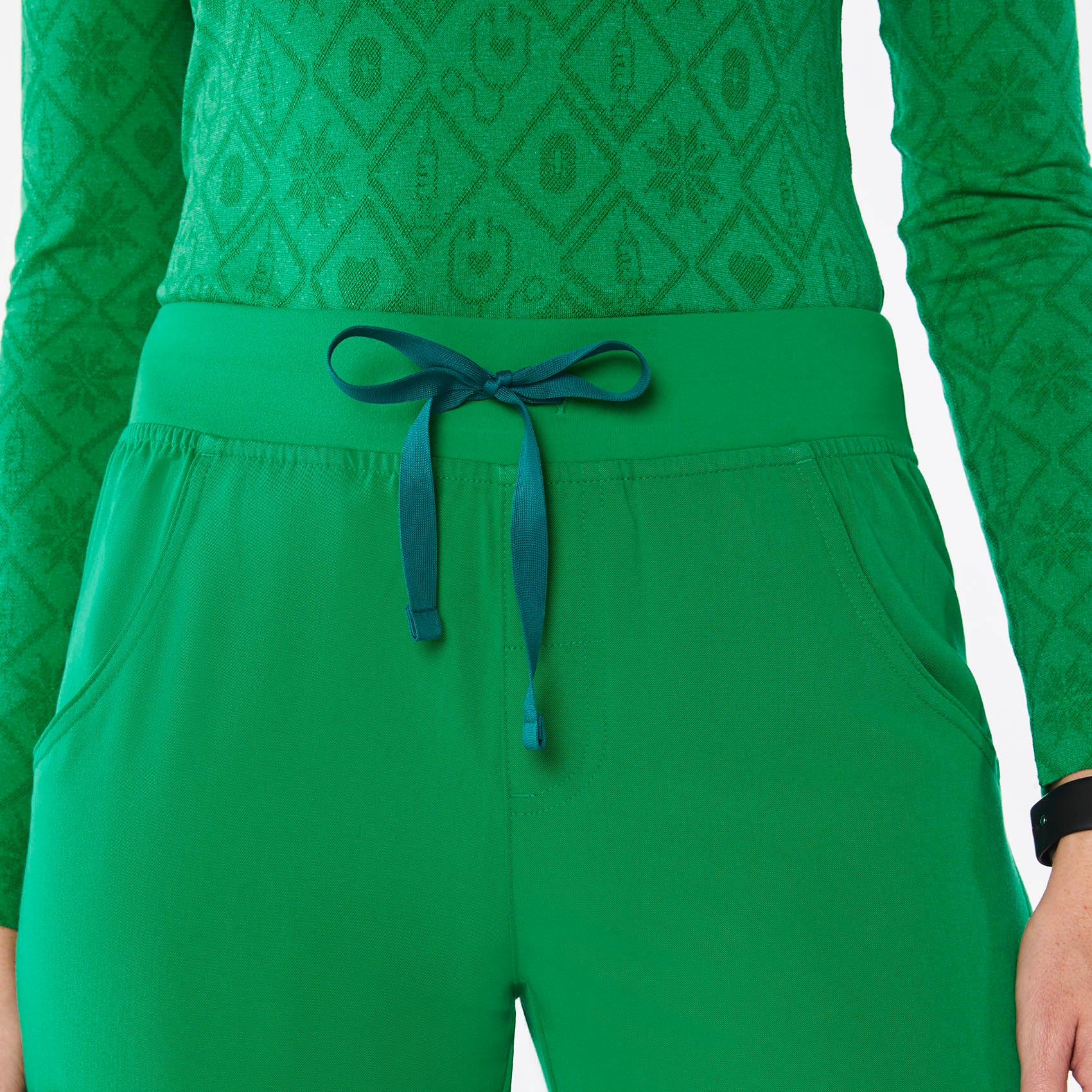 women's Evergreen Kade Cargo Scrub Pant™ - Image 5