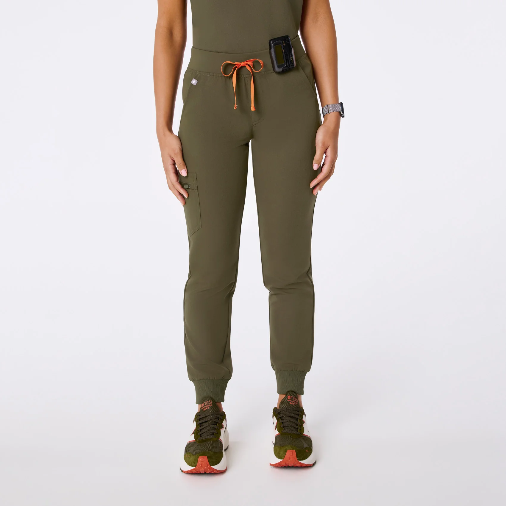 women's Spruce Zamora - Petite Jogger Scrub Pant™